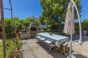 Charmantes Apartment nur 300 Meter zum Strand mit Meerblick, Grillbereich - hundefreundlich